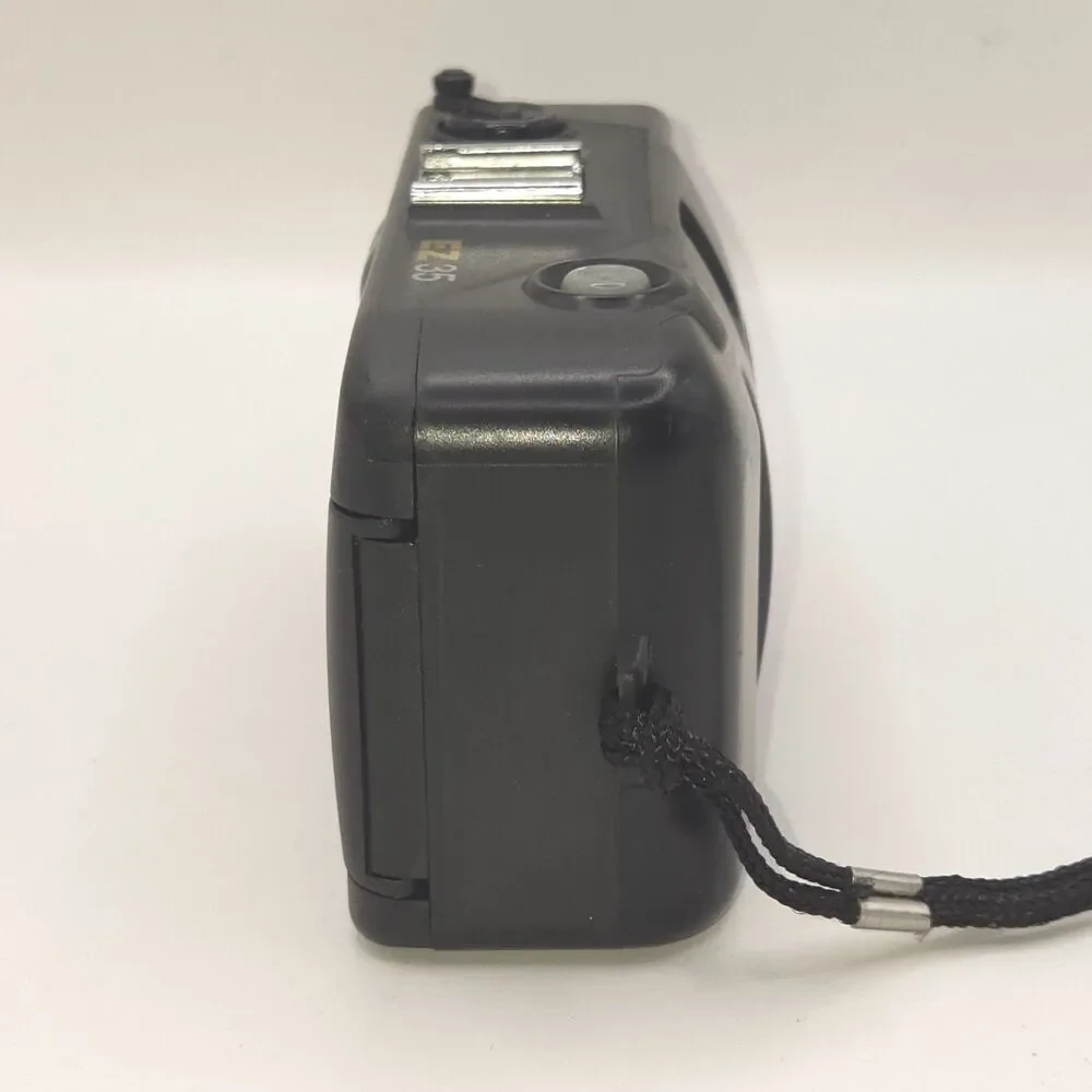 Vivitar EZ35 Point And Shoot 35mm Focus Free Manual Film Camera Working EUC